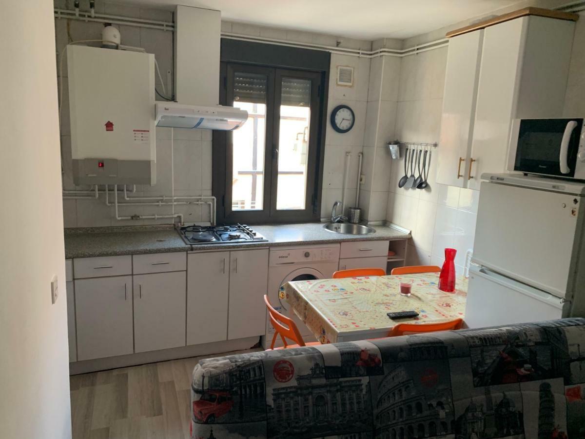 Piso En El Humedo, Al Lado Plaza Mayor Leon Ngoại thất bức ảnh